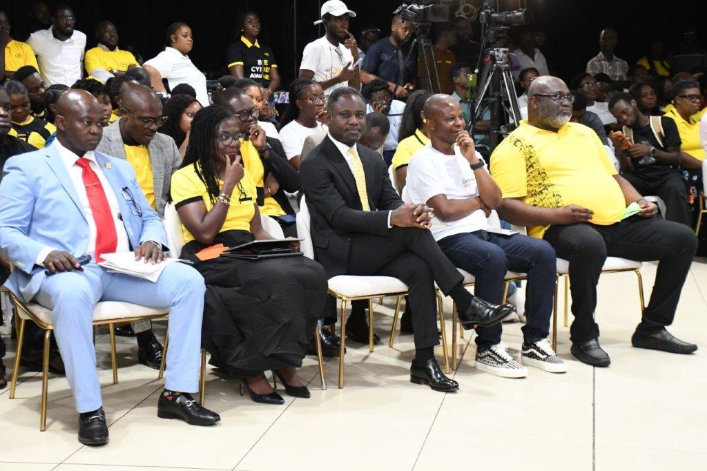 Acting CEO, Reuben Opata (2 right), other Executives of MTN and the Minister for Health at the launch of the 2026 21 Days...